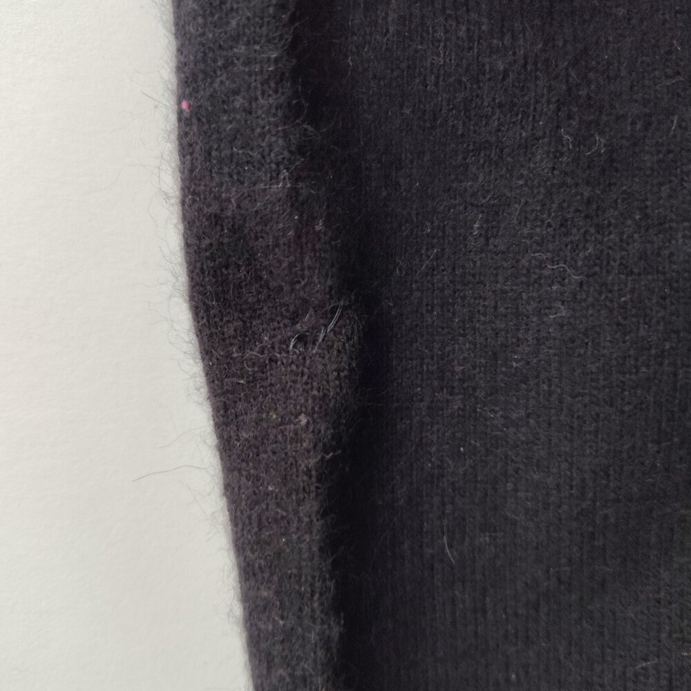 Ladies Petite SZ PM Lauren Ralph Lauren Black Luxurious Button Front Swe… - Picture 8 of 8